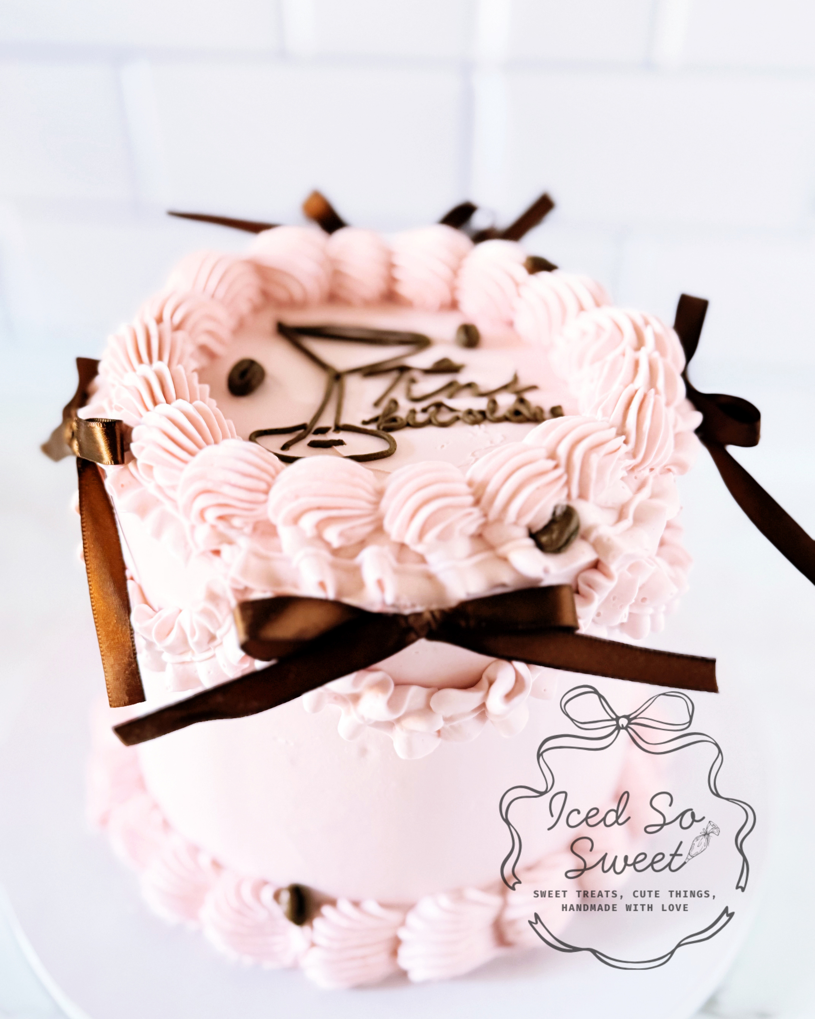 Vintage Bow Cake