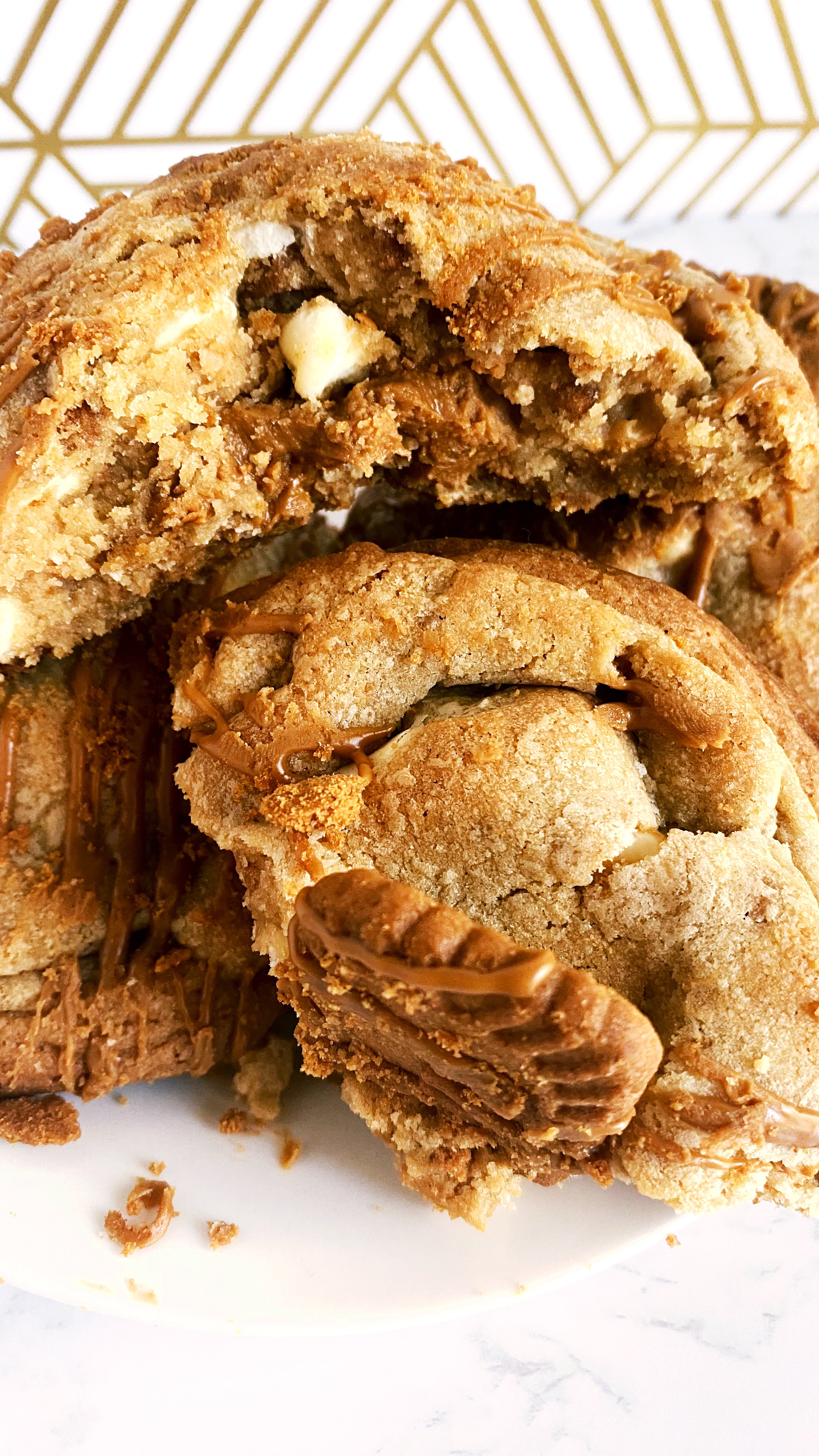 Cookie butter Stuffed Cookies